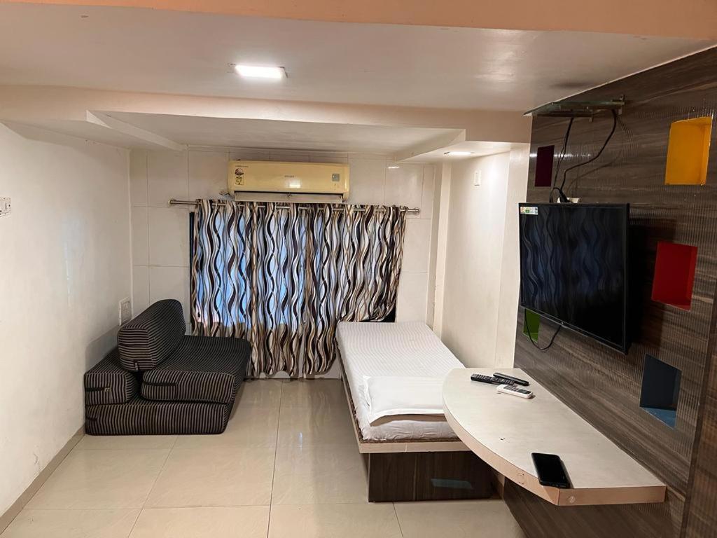 Hotel Havana Мумбаи Экстерьер фото